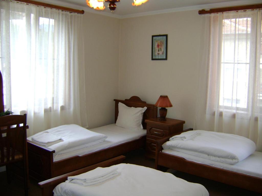 Guest House Todorini Kashti Koprivshtitsa Ruang foto
