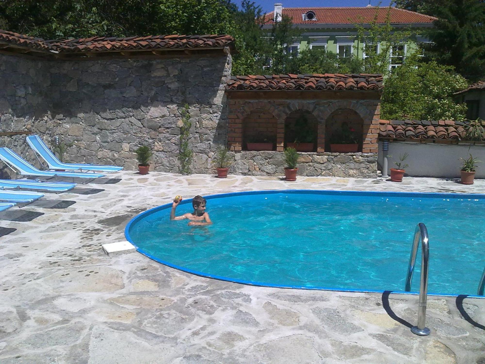 Guest House Todorini Kashti Koprivshtitsa Bagian luar foto